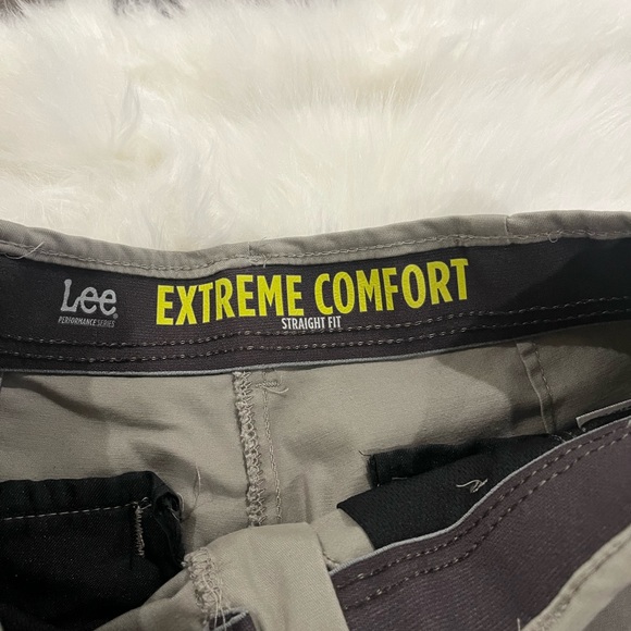 Lee Men’s Gray Slacks Dress Pants 32X30 Straight fit Extreme Comfort - Picture 3 of 4